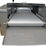 Tunnel metal detector with conveyor RDK