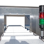 Tunnel metal detector with conveyor RDK